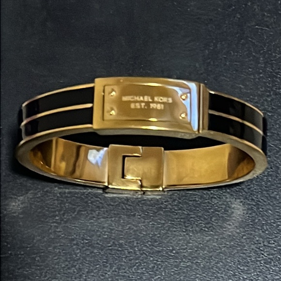 Micheal Kors Gold w Black Enamel Hinge Logo Statement Runway Screw Bracelet - Picture 9 of 13